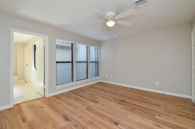 Building Photo - 15735 Tanya Cir