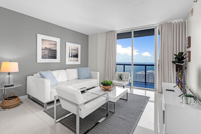 Building Photo - 609 Brickell Ave