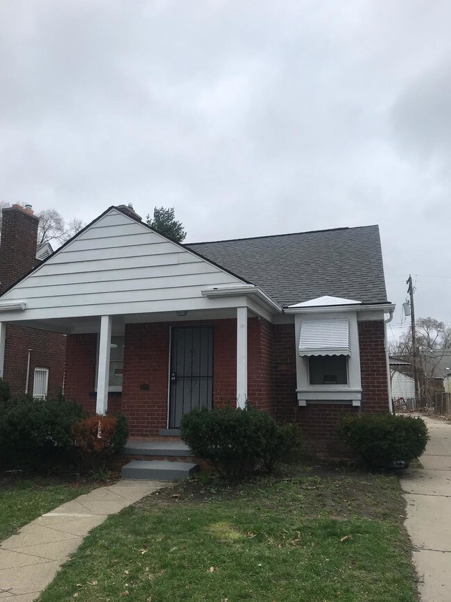 Primary Photo - 12426 Laing St