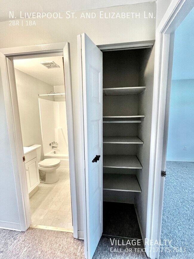 Building Photo - 75 N Liverpool St