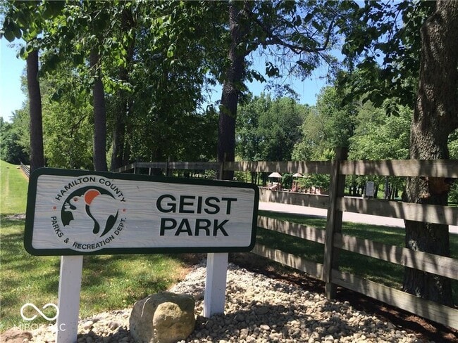 Building Photo - 15495 Martha St