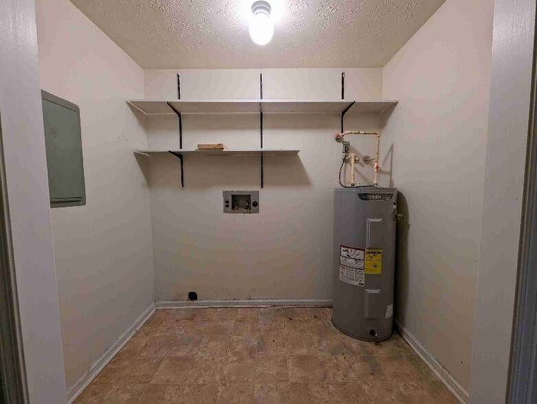 Building Photo - 103 Molloy Ct