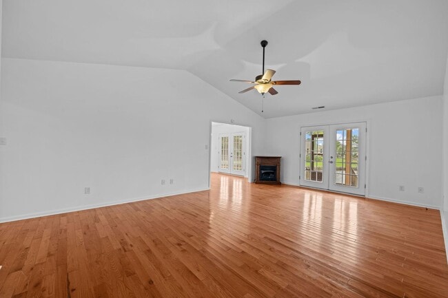 Building Photo - Private Dock Waterfront! Beautiful 3BR/2BA Gem in Fairfield Harbour!