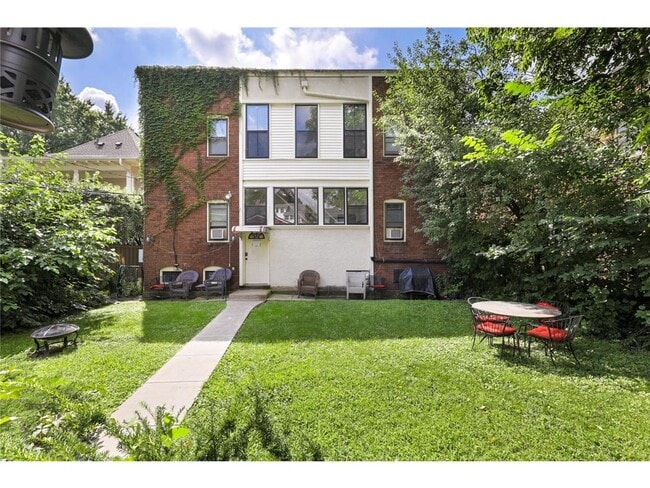 Building Photo - 971 Goodrich Ave