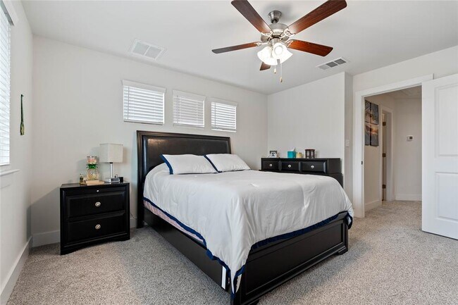 Building Photo - 603 White Steppe Way