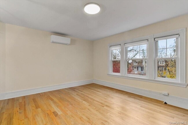 Building Photo - 116 Corlies Ave