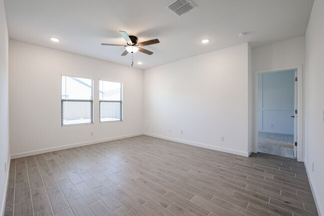 Building Photo - 4 Bedroom in Ambra Gated Community