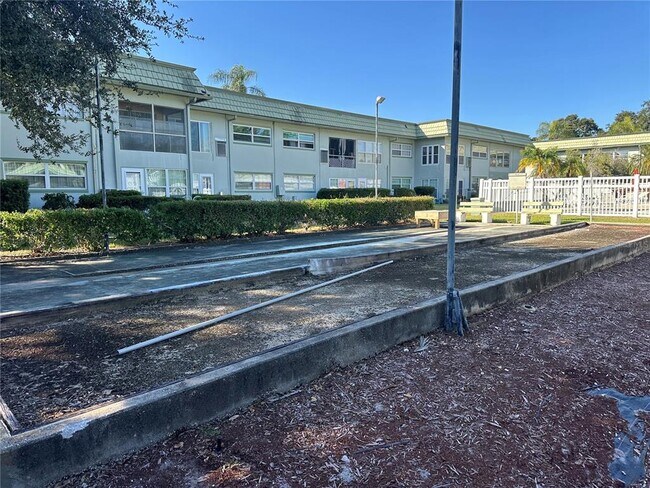 Building Photo - 1433 S Belcher Rd