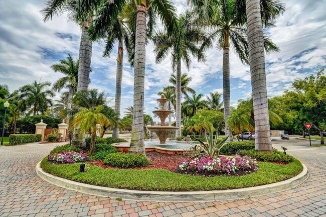 Building Photo - 321 Villa Cir