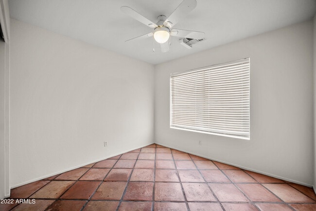 Building Photo - 1414 E Weldon Ave