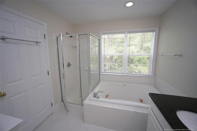Building Photo - 9506 Dellbrook Ct