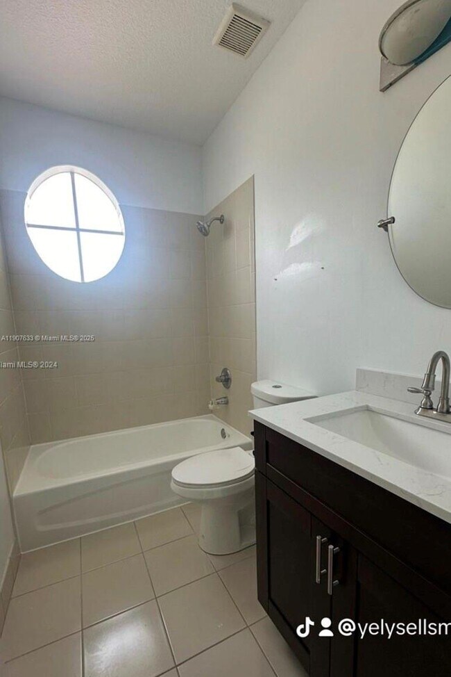 Building Photo - 16314 SW 61st Ln