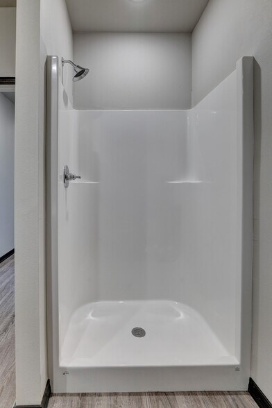 Building Photo - 5614 W 32nd St