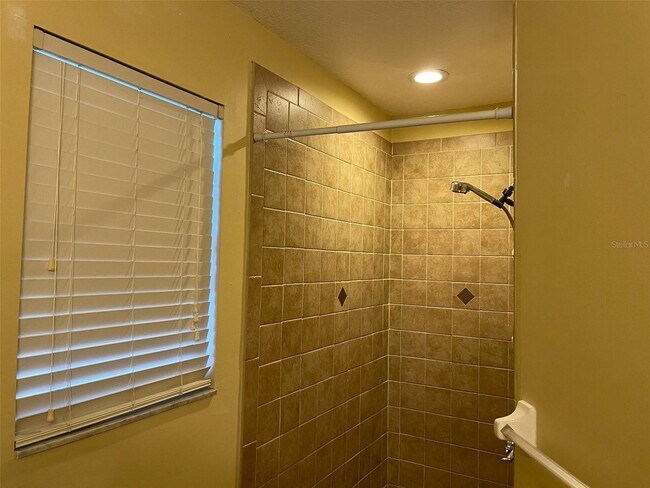 Building Photo - 825 Mary Frank Ct