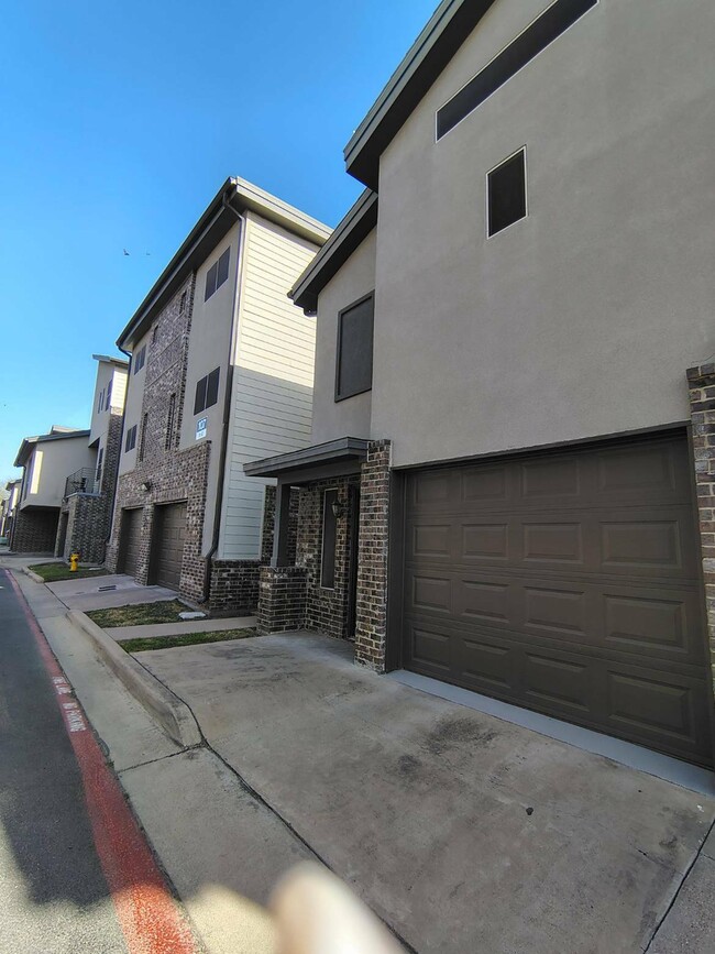 Garage - Tinsley Place