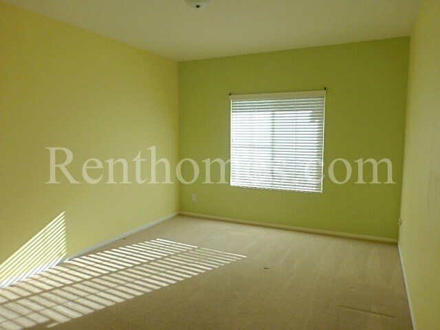 Building Photo - 10527 Stony Ridge Way