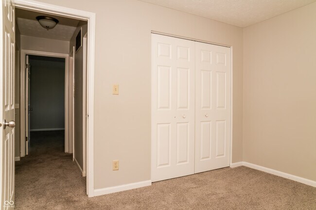 Building Photo - 4002 Harmony Dr