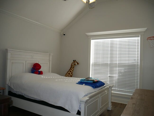 Building Photo - 4 bedroom home in Crestwood S/D