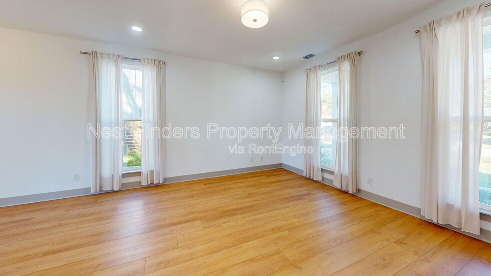 Building Photo - 966 Ingleside Ave