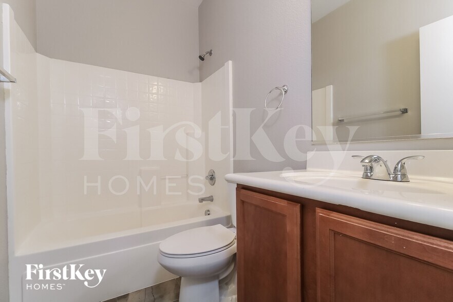 Building Photo - 11518 N 154th Ln