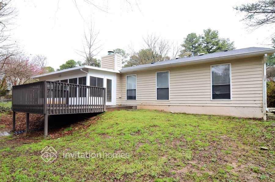 Building Photo - 1532 Kings Ridge Dr NW