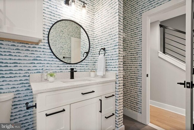 Building Photo - 1225 Park Rd NW