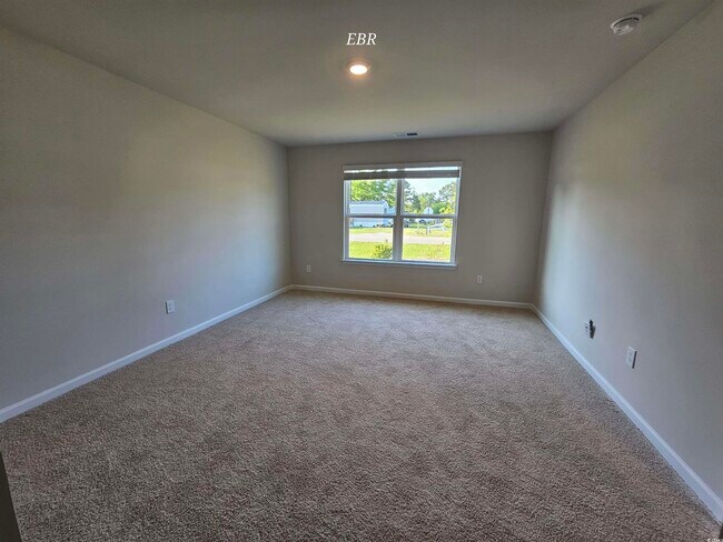 Building Photo - 370 Jeff Waters Cir