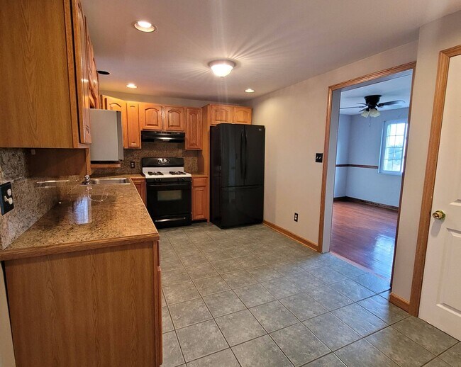 Huge 3 Bedroom House in Beechview! 730 Alturia St Pittsburgh PA 15216