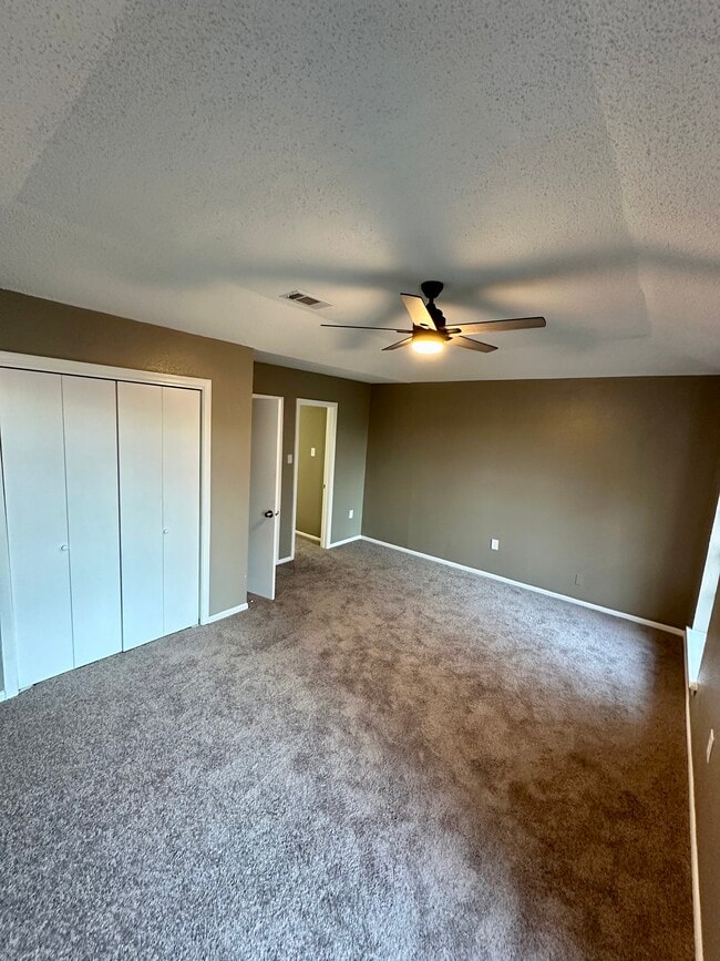 Building Photo - 1024 Dimarco Dr