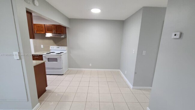 Building Photo - 1715 Wiley St