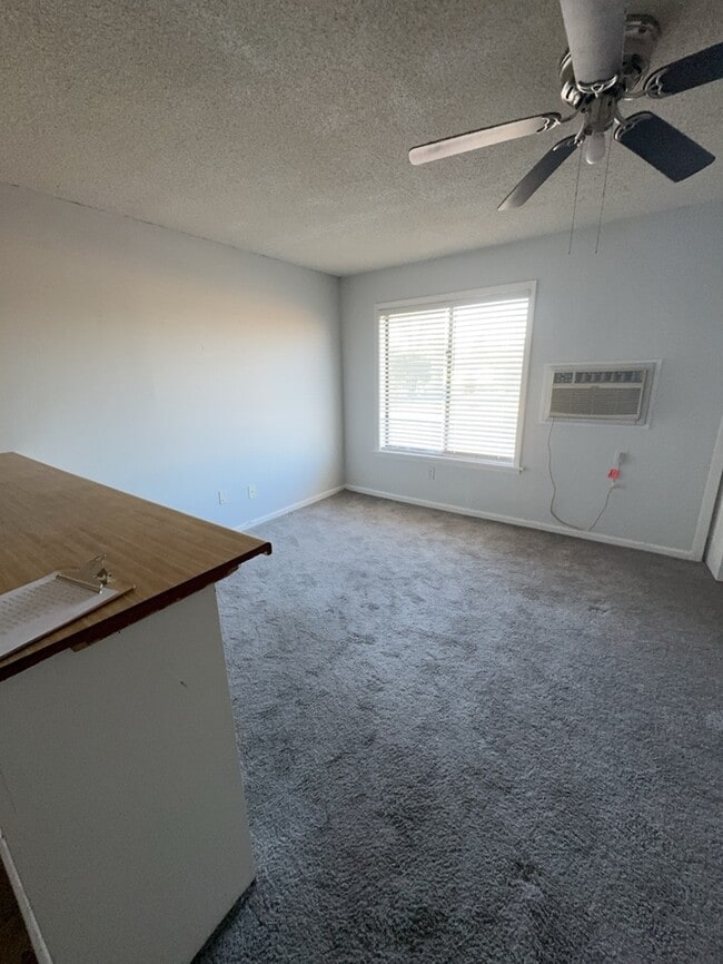 Building Photo - Studio Apartment