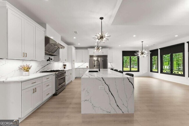 Building Photo - 151 S Pointe Dr