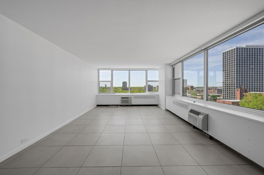 Building Photo - 4250 N Marine Dr