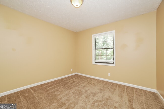 Building Photo - 1255 Bishop's Ln
