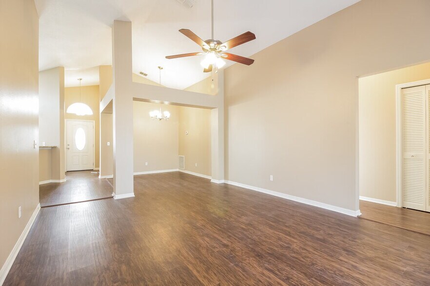 Building Photo - 3318 Cypress Point Cir