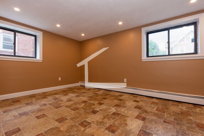 Building Photo - 9/1 No Fee! Spacious 1BR near Packard's Corner, heat/hw inc!