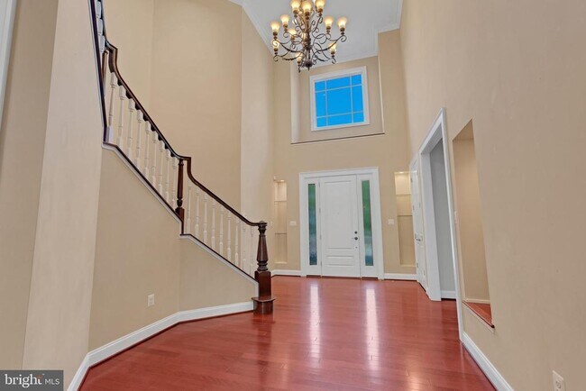 Building Photo - 7607 Newmarket Dr