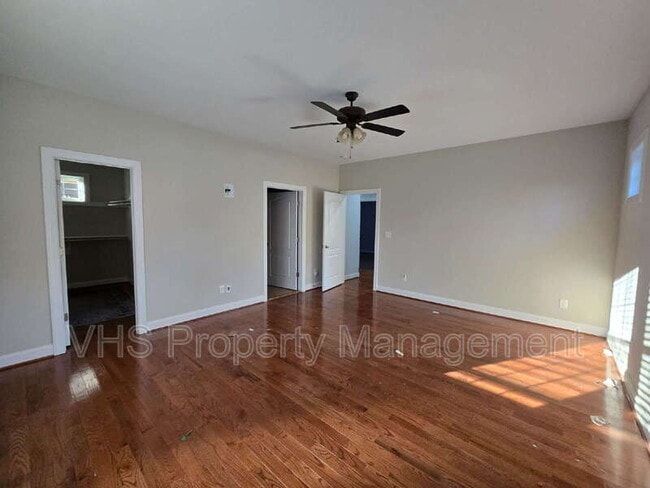 Building Photo - 2400 Lakeview Pkwy