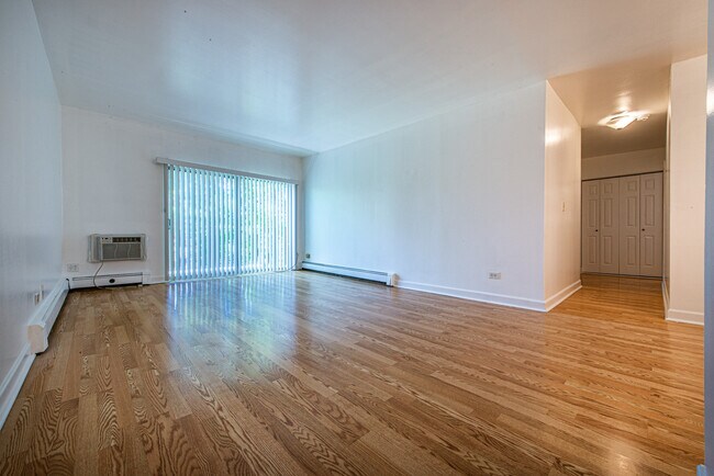 Building Photo - 1477 N Winslowe Dr