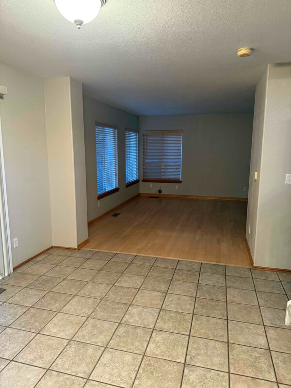 Building Photo - 9302 Wolfe Dr