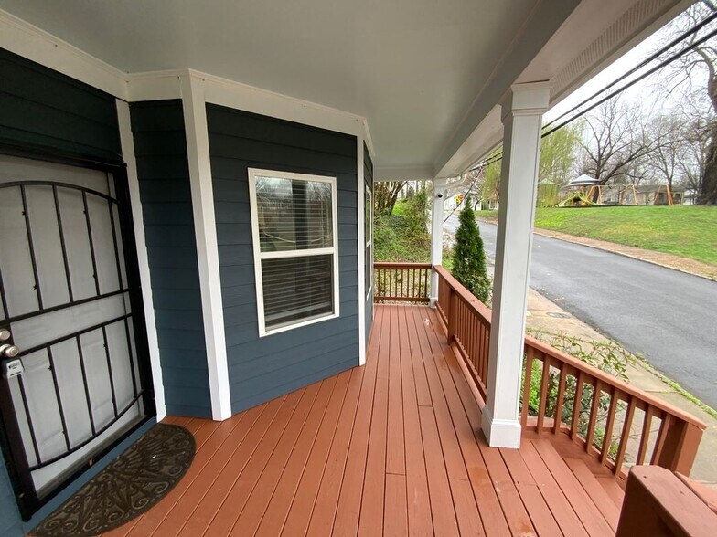 Building Photo - 294 Bass St SW