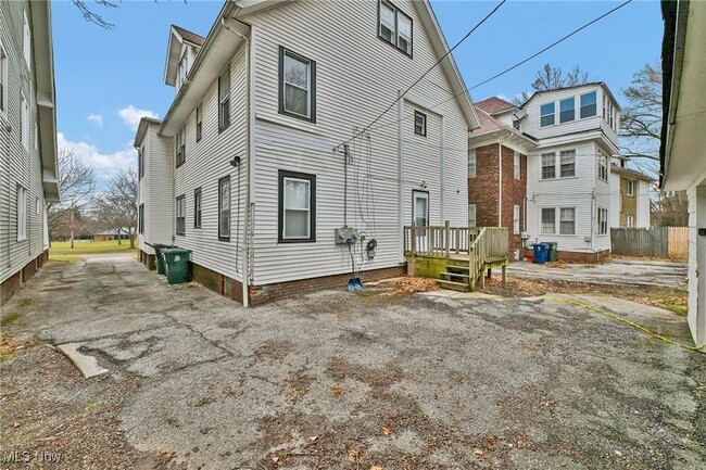 Building Photo - 3234 Euclid Heights Blvd