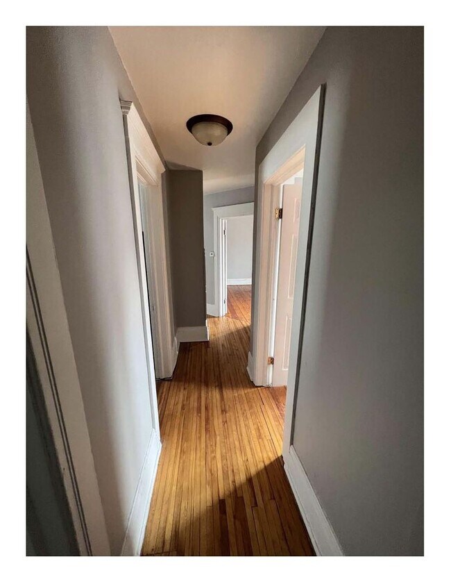 Building Photo - 685 Franklin St