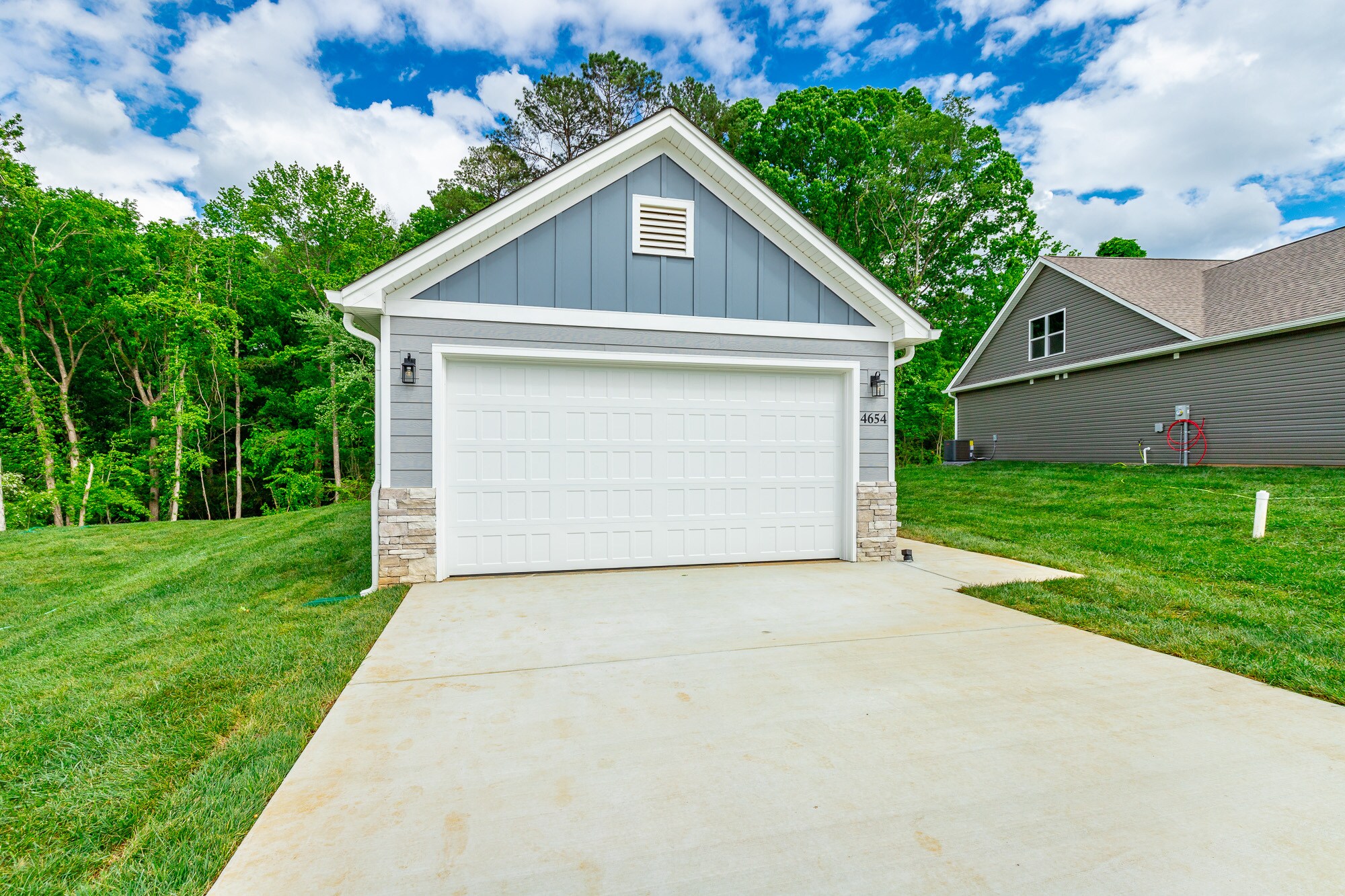 Building Photo - 4654 Heiskell Dr