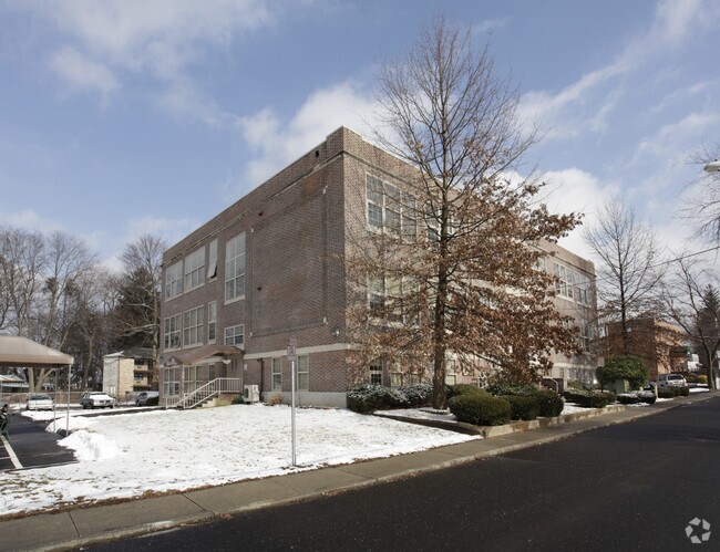 Building Photo - Belltown Manor