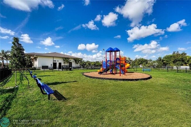 Building Photo - 2364 NW 131st Cir