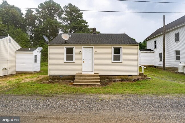 Building Photo - 113 Davis Ln