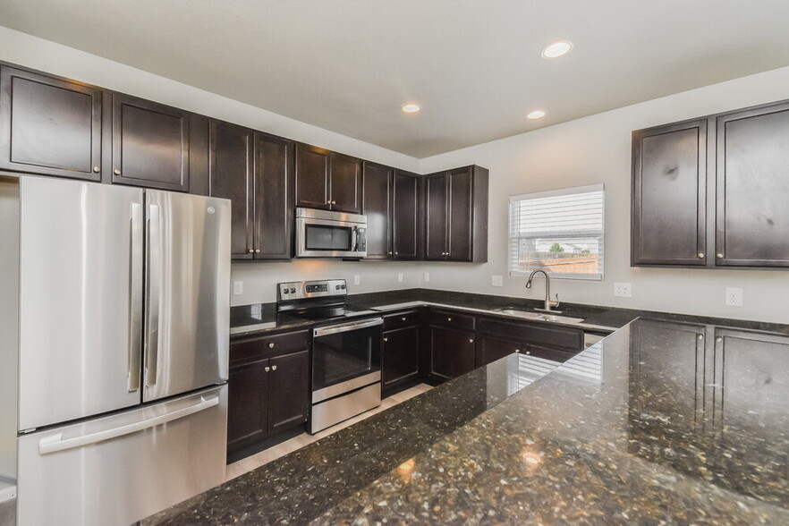 Building Photo - 6350 Tranters Creek Way