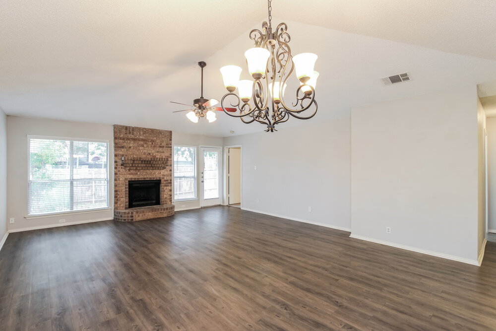 Building Photo - 1701 Gainsborough Way