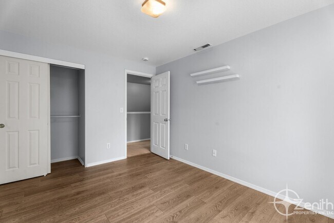 Building Photo - HALF OFF 2ND MONTHS RENT! Fully Updated 4 ...